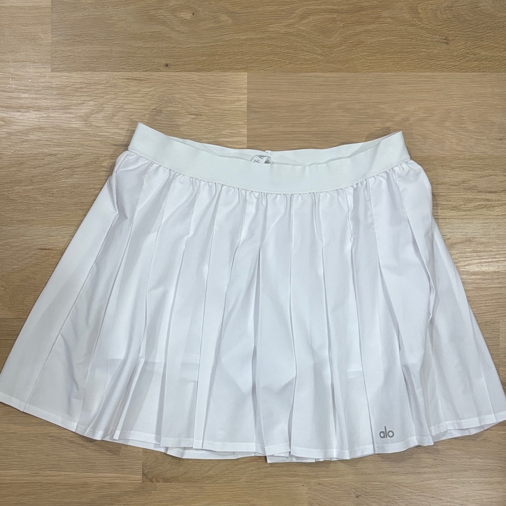 ALO Yoga Women's White Skater Skirt
